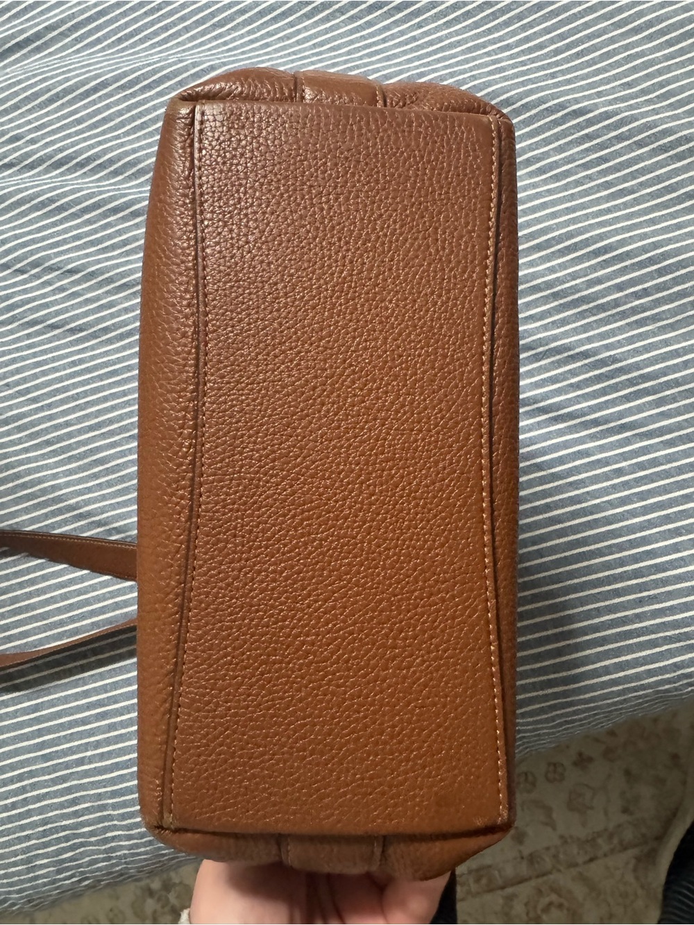 Coach Camel Brown Leather Crossbody Tote with Gold Zipper Detail - Picture 4 of 7